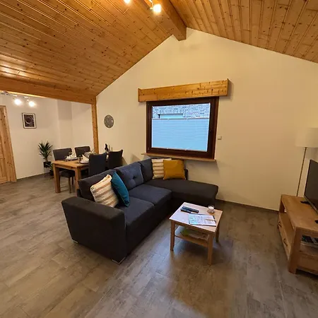 Reifferscheid - Eifel 公寓 *